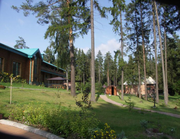 Парк отеля - Загородный отель «Ателика Улиткино»