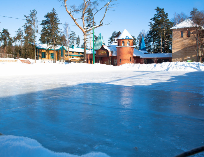 Катание на коньках и лыжах - Загородный отель «Ателика Улиткино»